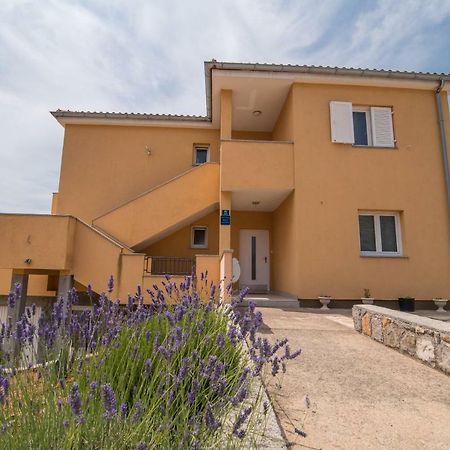 Kornić Apartments Sanjin מראה חיצוני תמונה
