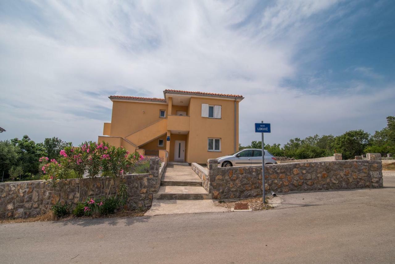 Kornić Apartments Sanjin מראה חיצוני תמונה