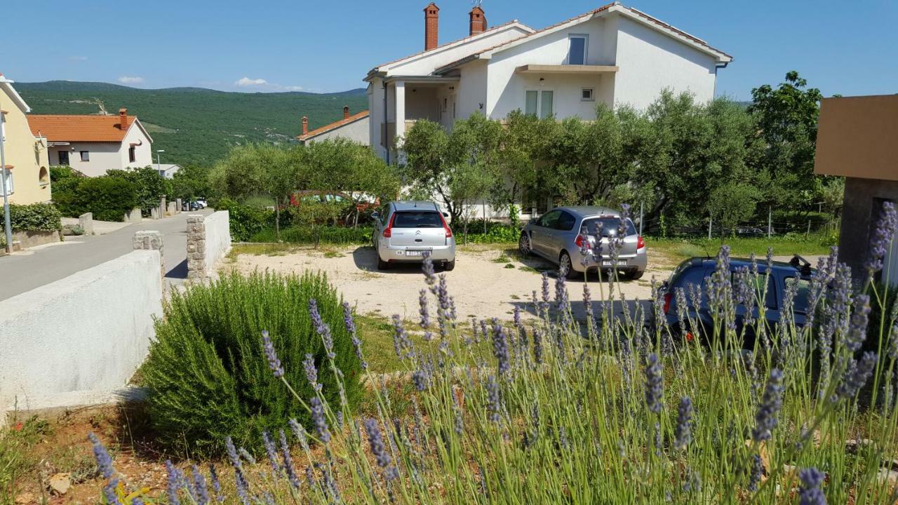 Kornić Apartments Sanjin מראה חיצוני תמונה