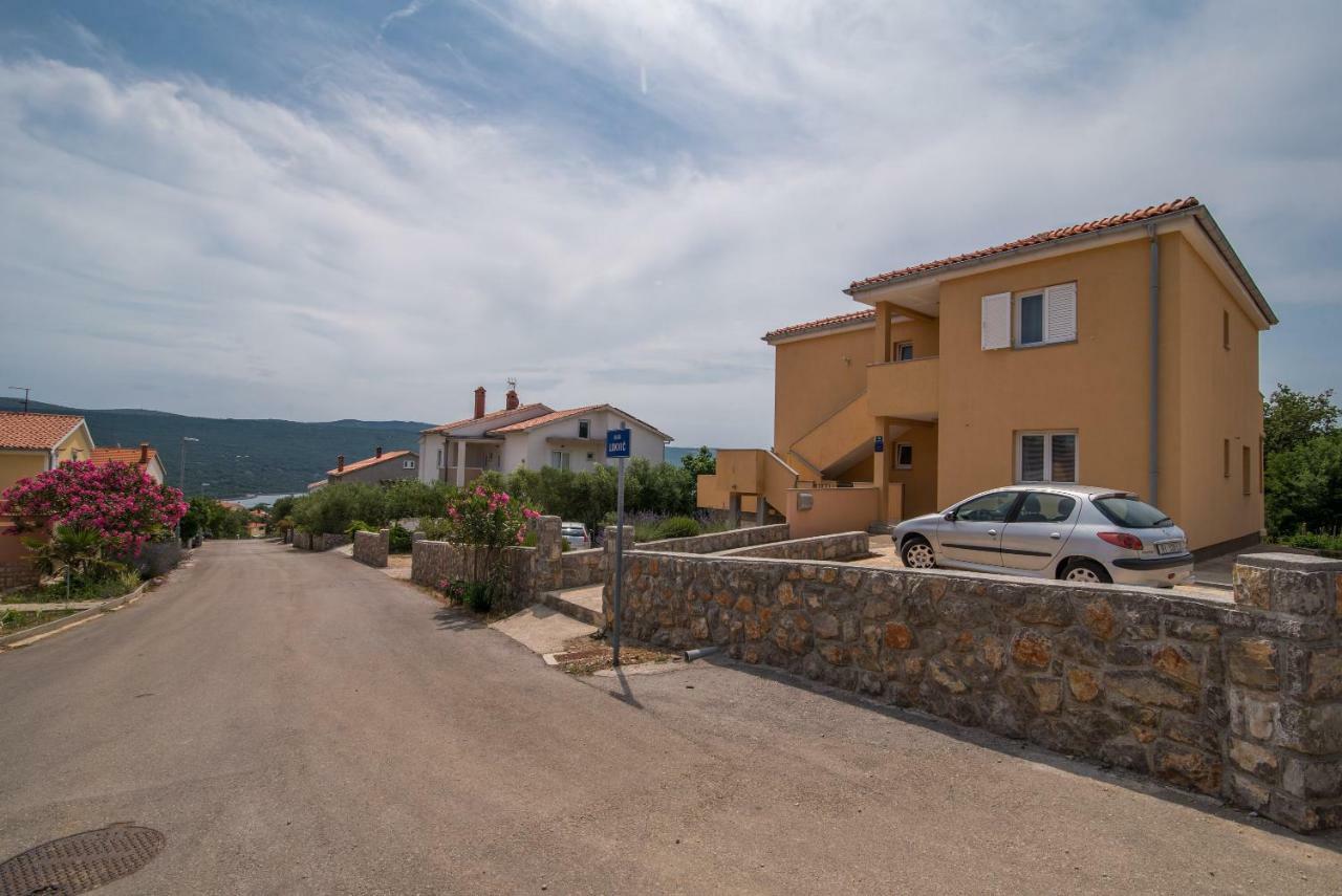 Kornić Apartments Sanjin מראה חיצוני תמונה