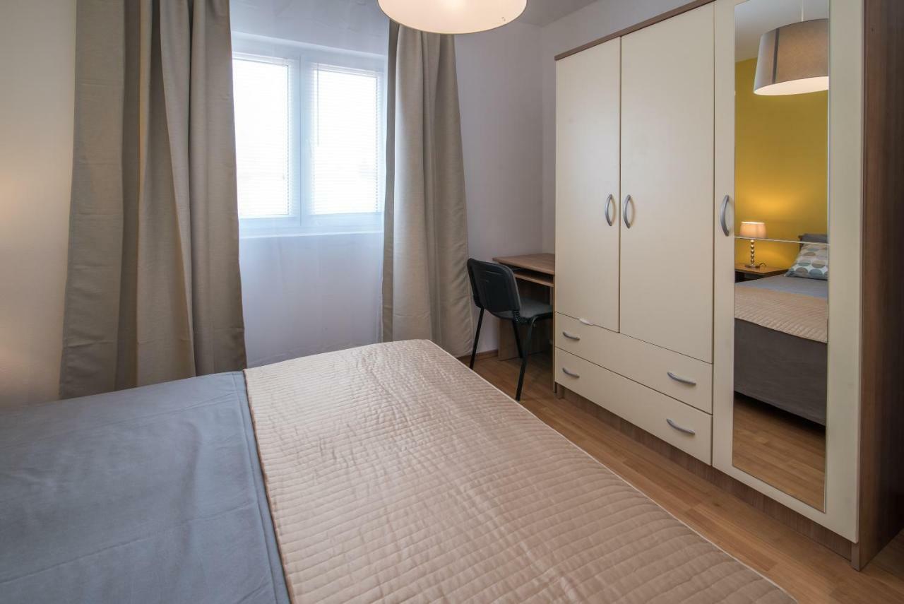 Kornić Apartments Sanjin מראה חיצוני תמונה