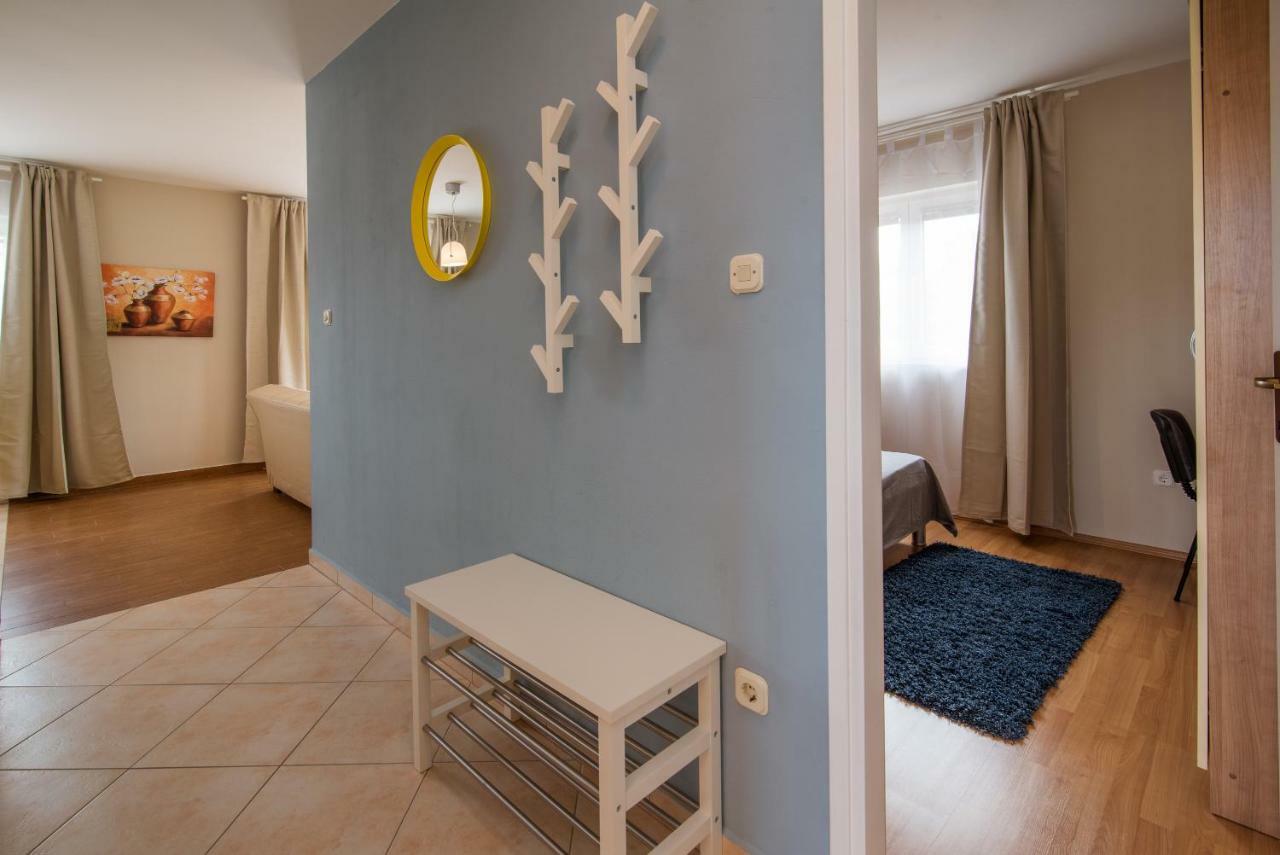 Kornić Apartments Sanjin מראה חיצוני תמונה
