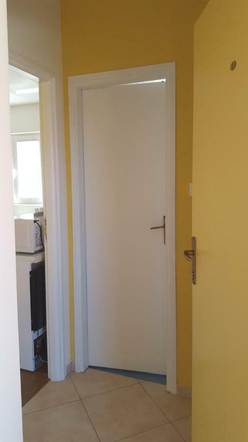 Kornić Apartments Sanjin מראה חיצוני תמונה