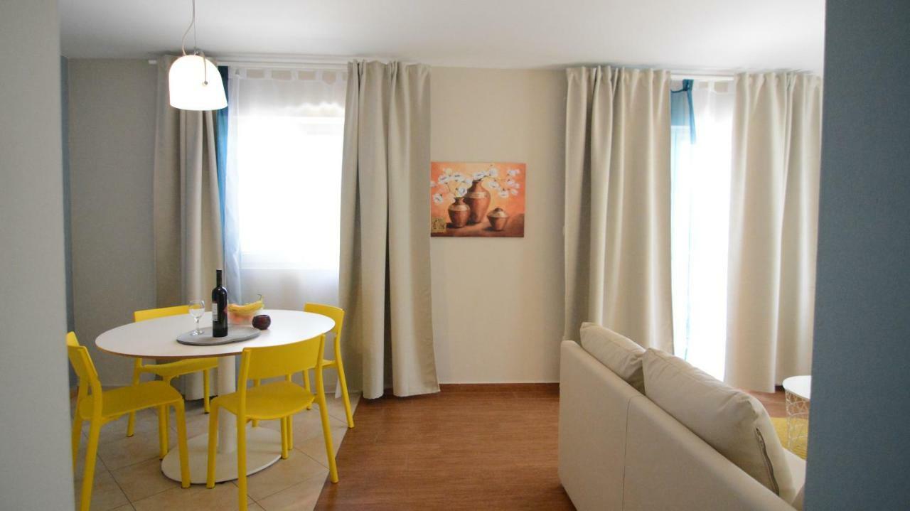 Kornić Apartments Sanjin מראה חיצוני תמונה